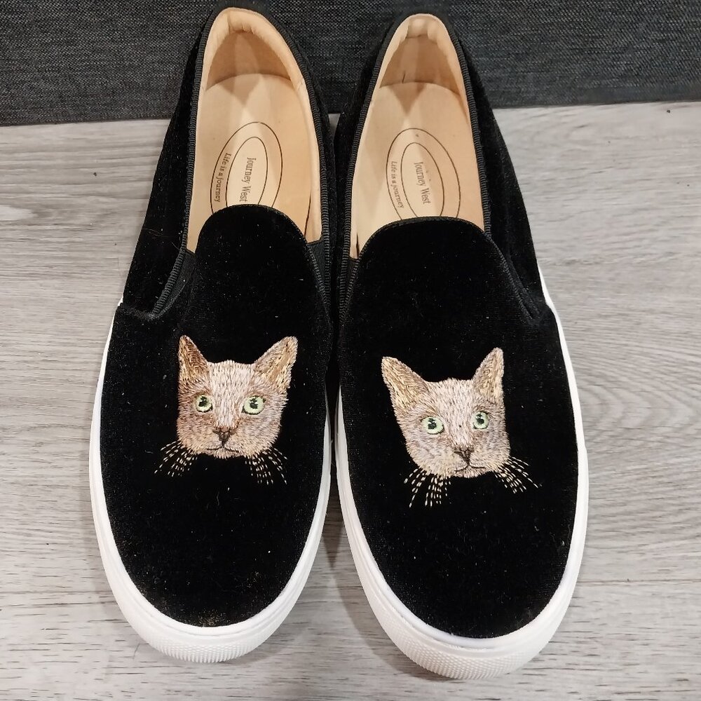 Black Velvet  Shoe Sneakers KittyCat  Size 9 Never Worn New!